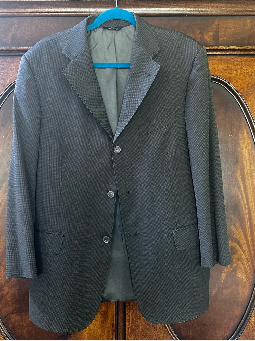 Men's Olive Green Three-Button Suit Blazer